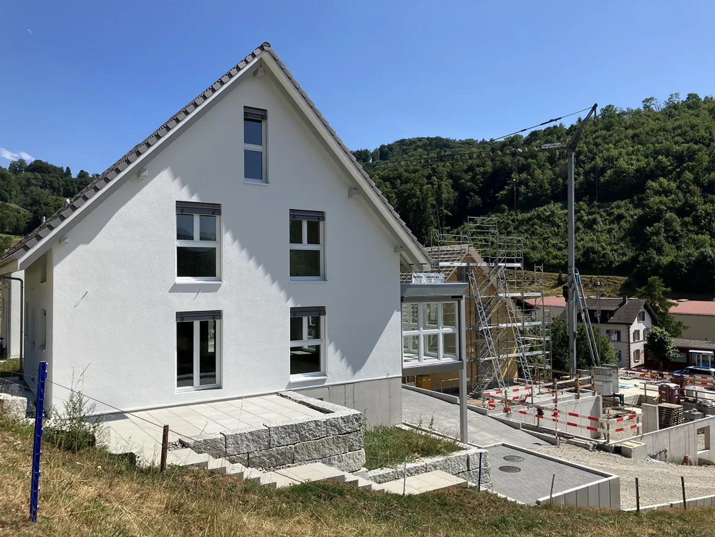 For Sale 4 Detached Houses in Läufelfingen - Photo 2 of 20