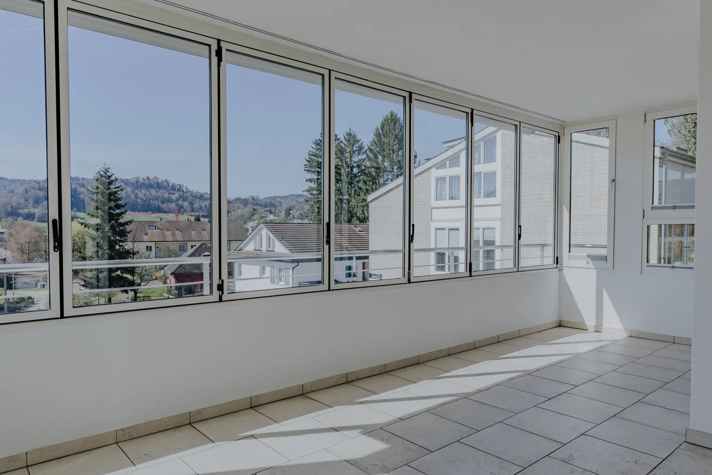 Charmante Wohnung in Flawil - Foto 1 von 9