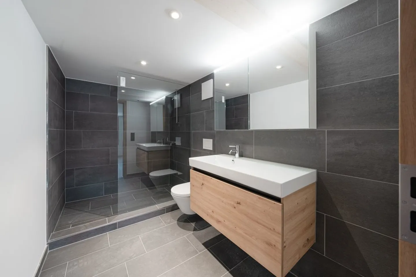 MODERN STUDIO IN A CENTRAL LOCATION IN MENZINGEN - Photo 3 of 3