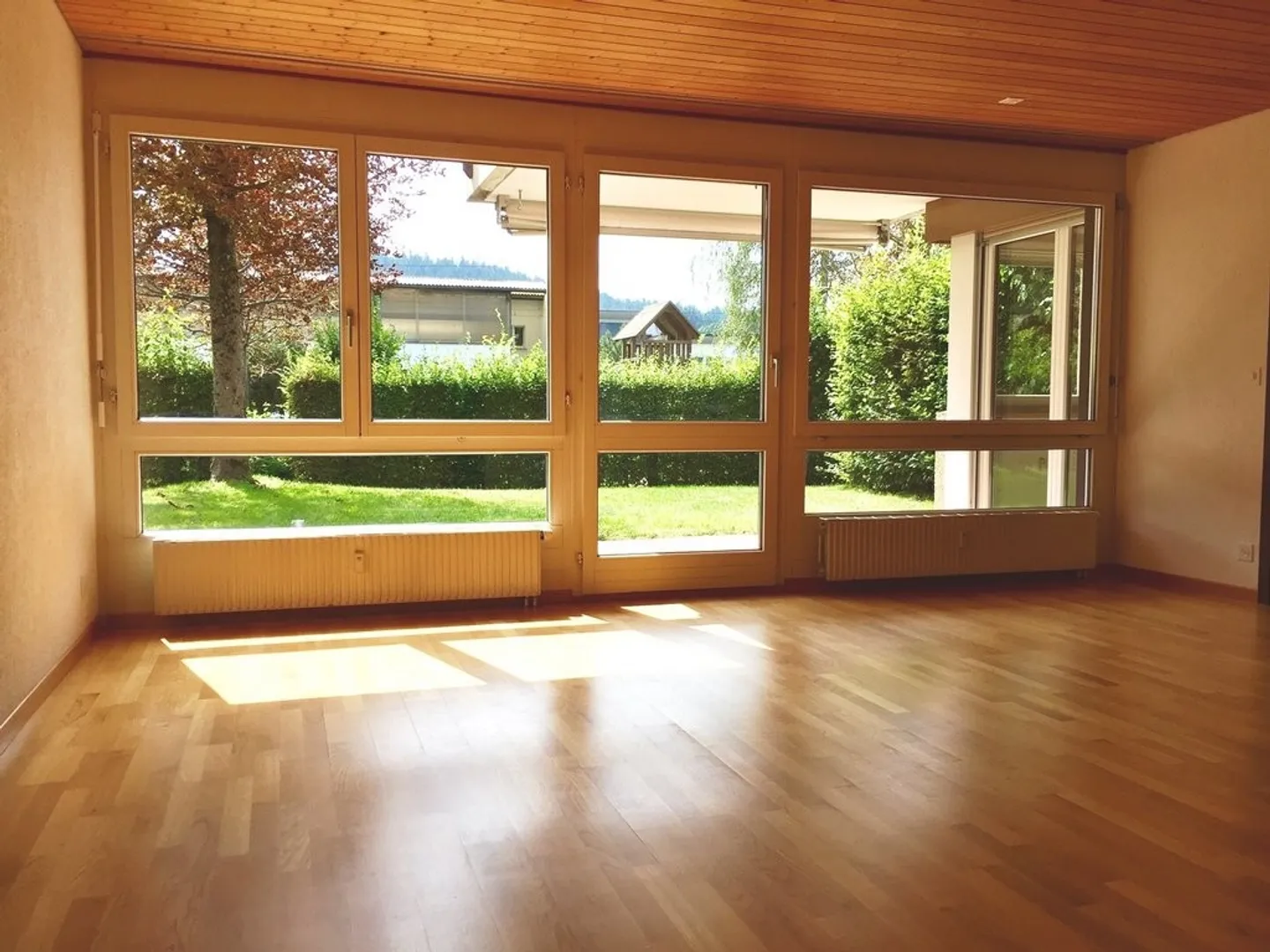 Charmant appartement d'angle à Langnau - Photo 2 sur 8