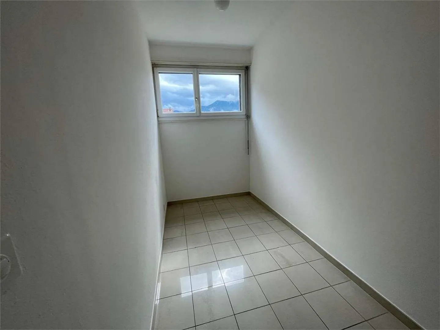 We rent commercial space in Lugano Center - Photo 11 of 12