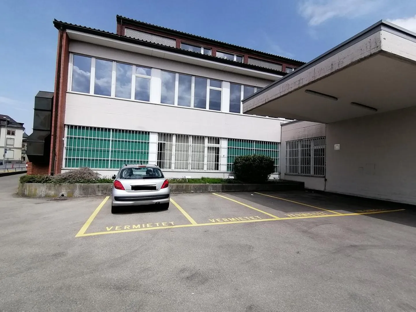 Aussenparkplatz nähe Bahnhof Gossau zu vermieten - Foto 4 von 4