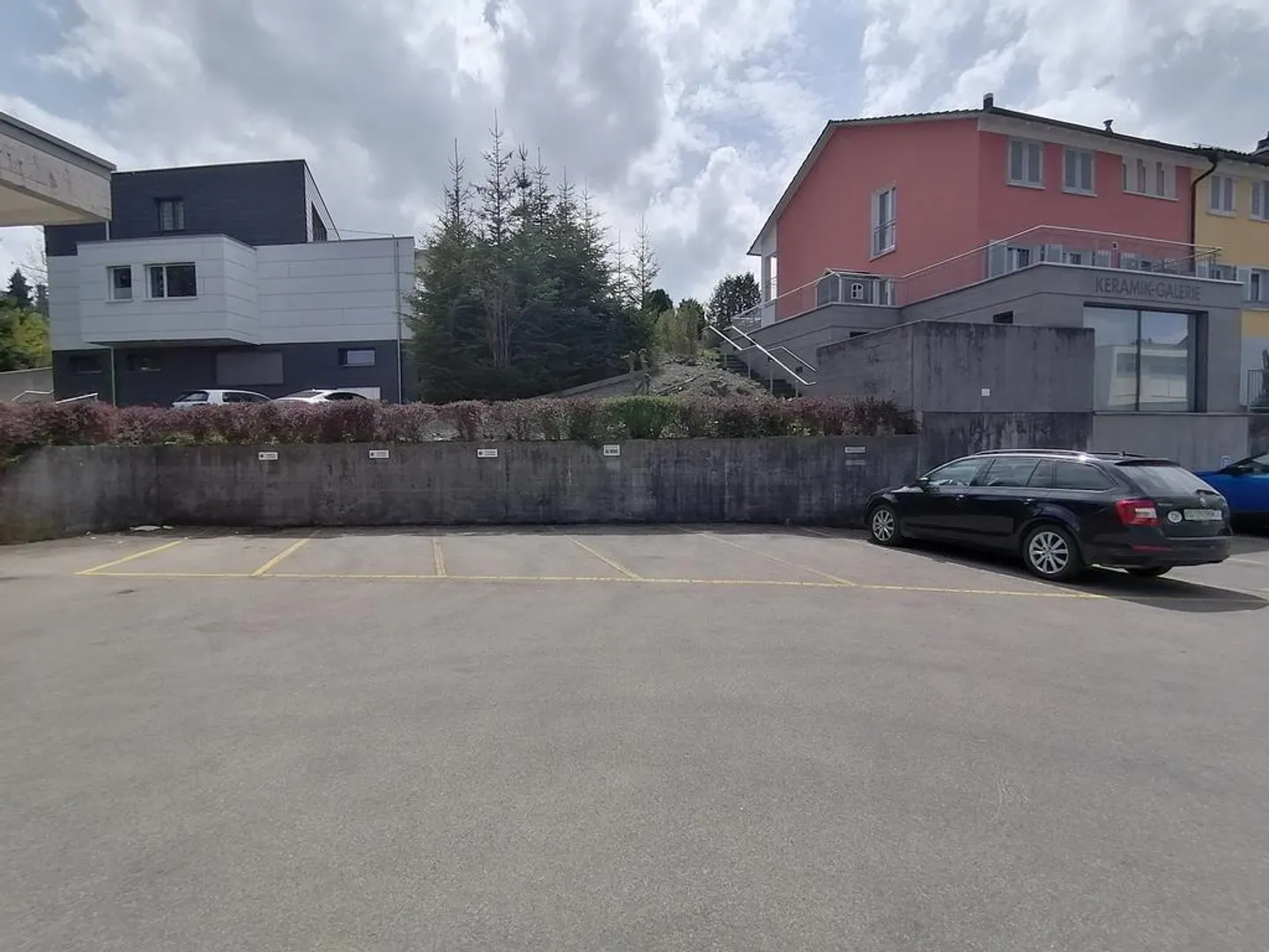 Aussenparkplatz nähe Bahnhof Gossau zu vermieten - Foto 2 von 4