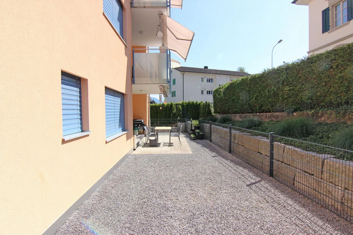 Geräumige und sonnige 3.5-Zimmerwohnung mit Gartensitzplatz - Foto 4 von 5