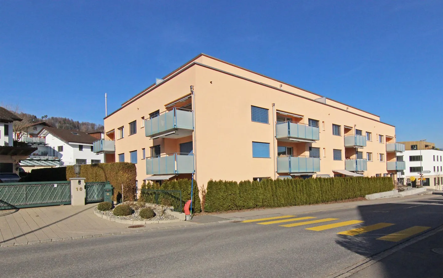 Geräumige und sonnige 3.5-Zimmerwohnung mit Gartensitzplatz - Foto 2 von 5