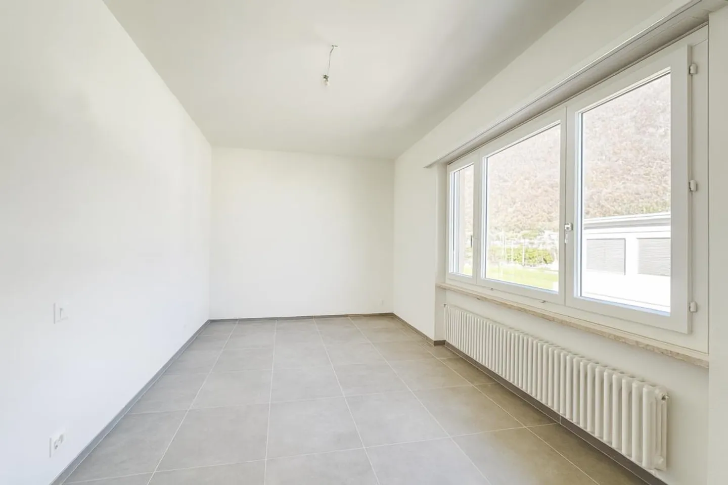 Losone - 4.5 locali ristrutturato all'ultimo piano - Foto 7 di 10