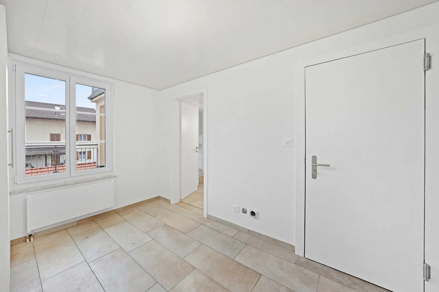 1.5-Room Apartment - Photo 3 of 8