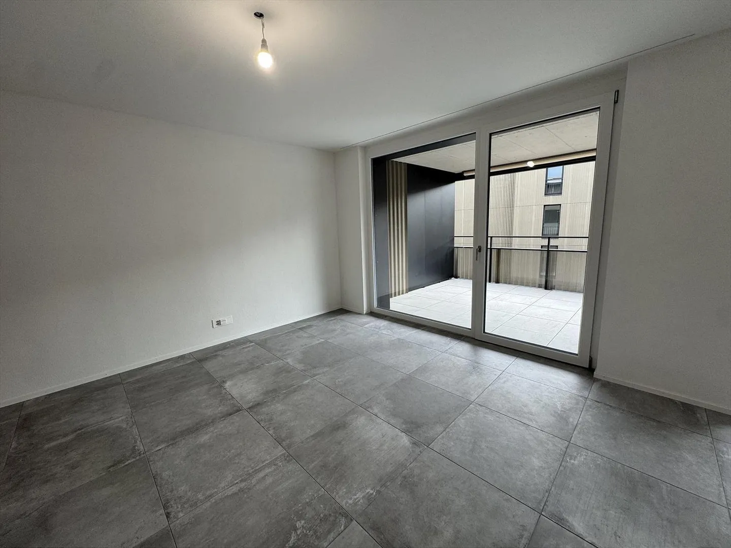 05667 - Appart. 3œ PCES - IMP. CHAMP-RIOND 20 - MATRAN - Foto 1 von 10