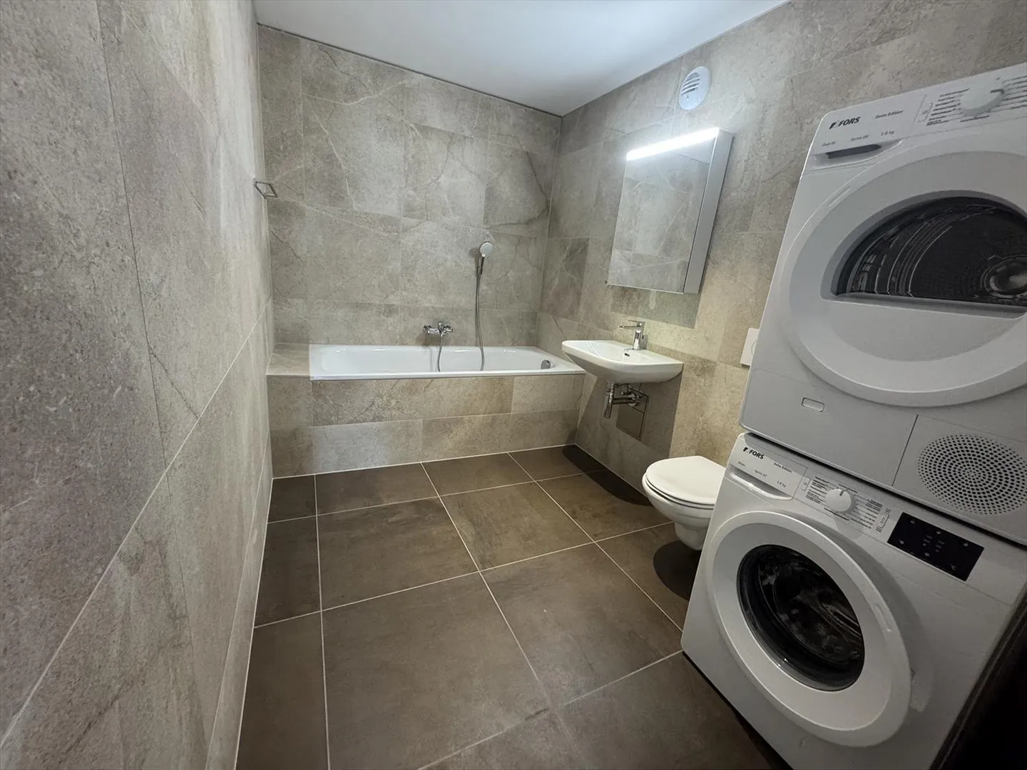 05667 - Appart. 3œ PCES - IMP. CHAMP-RIOND 20 - MATRAN - Foto 8 von 10