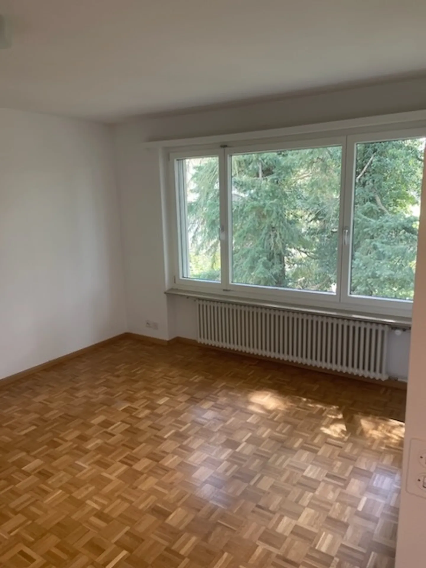 Zentral gelegen in ruhigem Quartier - Photo 2 of 5