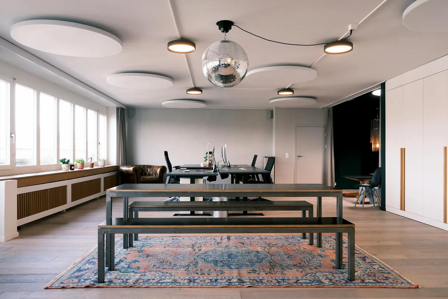 Commercial premises in the West - Photo 8 of 14