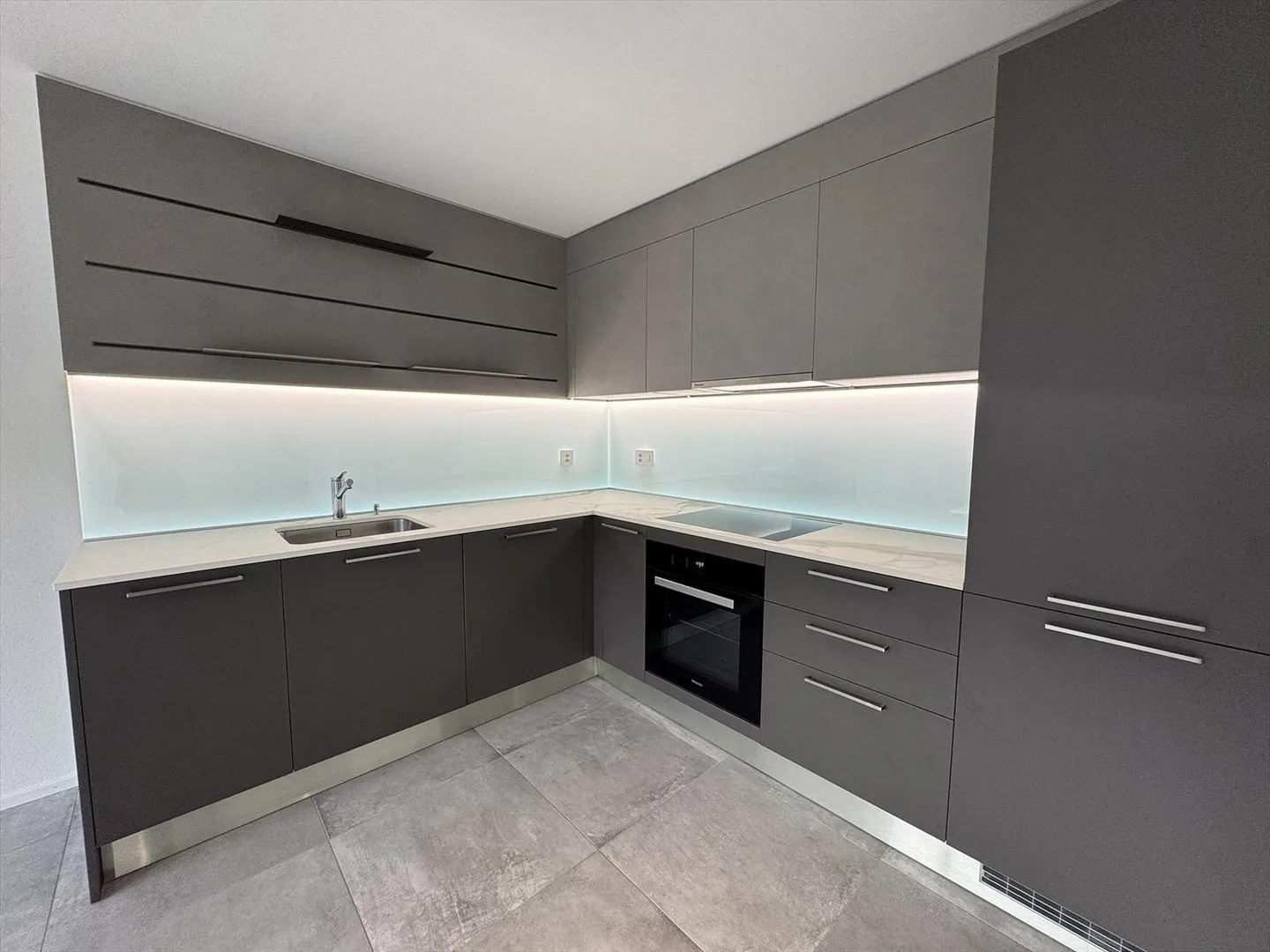 05652 - Appart. 3œ PCES - IMP. CHAMP-RIOND 18 - MATRAN - Photo 5 of 10