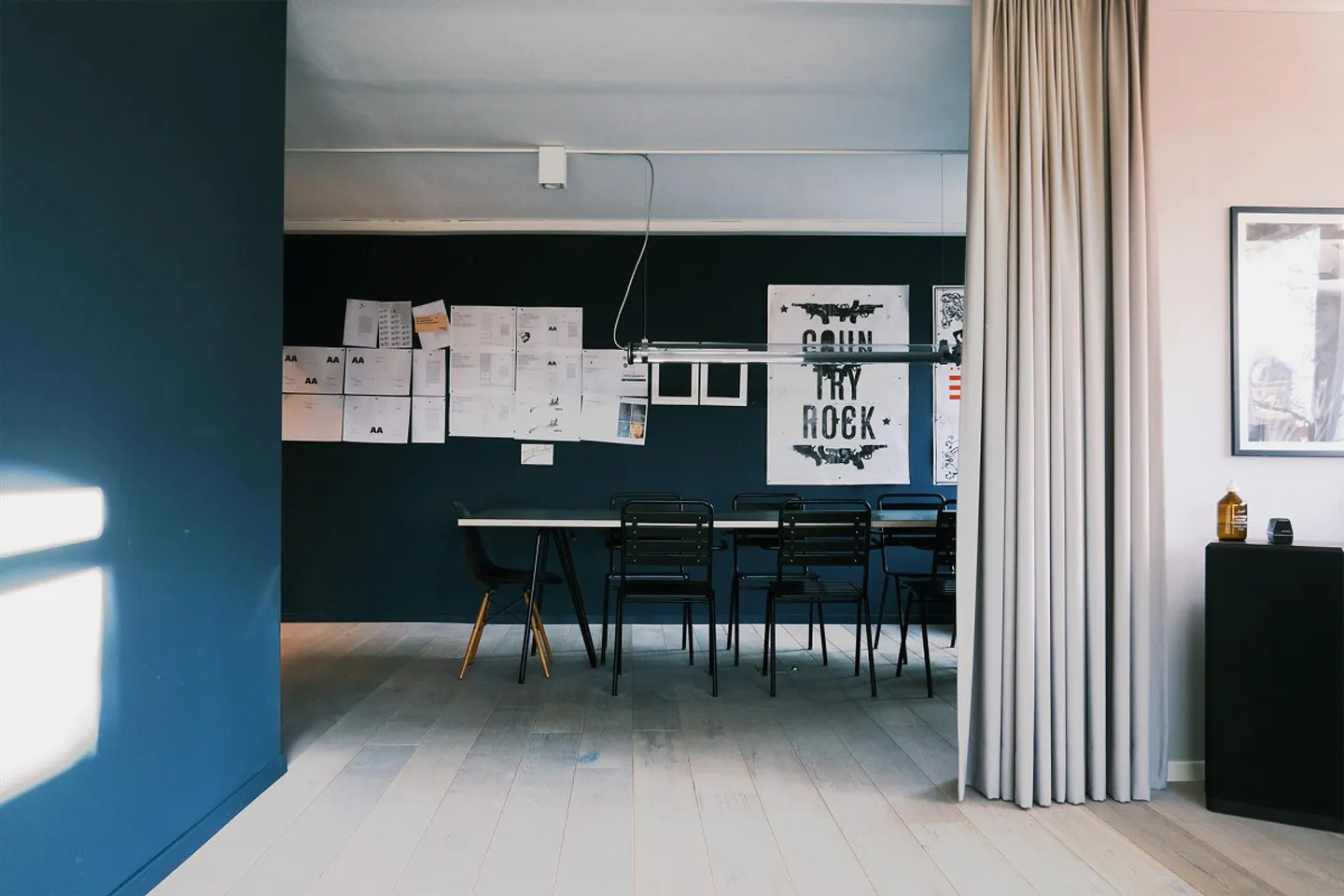 Commercial premises in the West - Photo 10 of 14