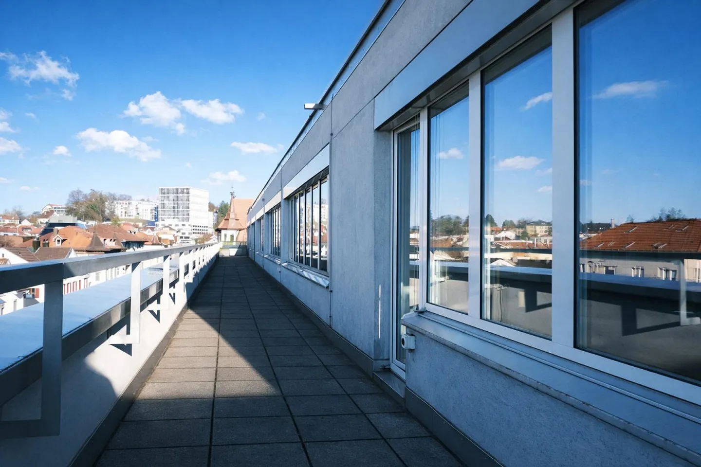 Commercial premises in the West - Photo 13 of 14