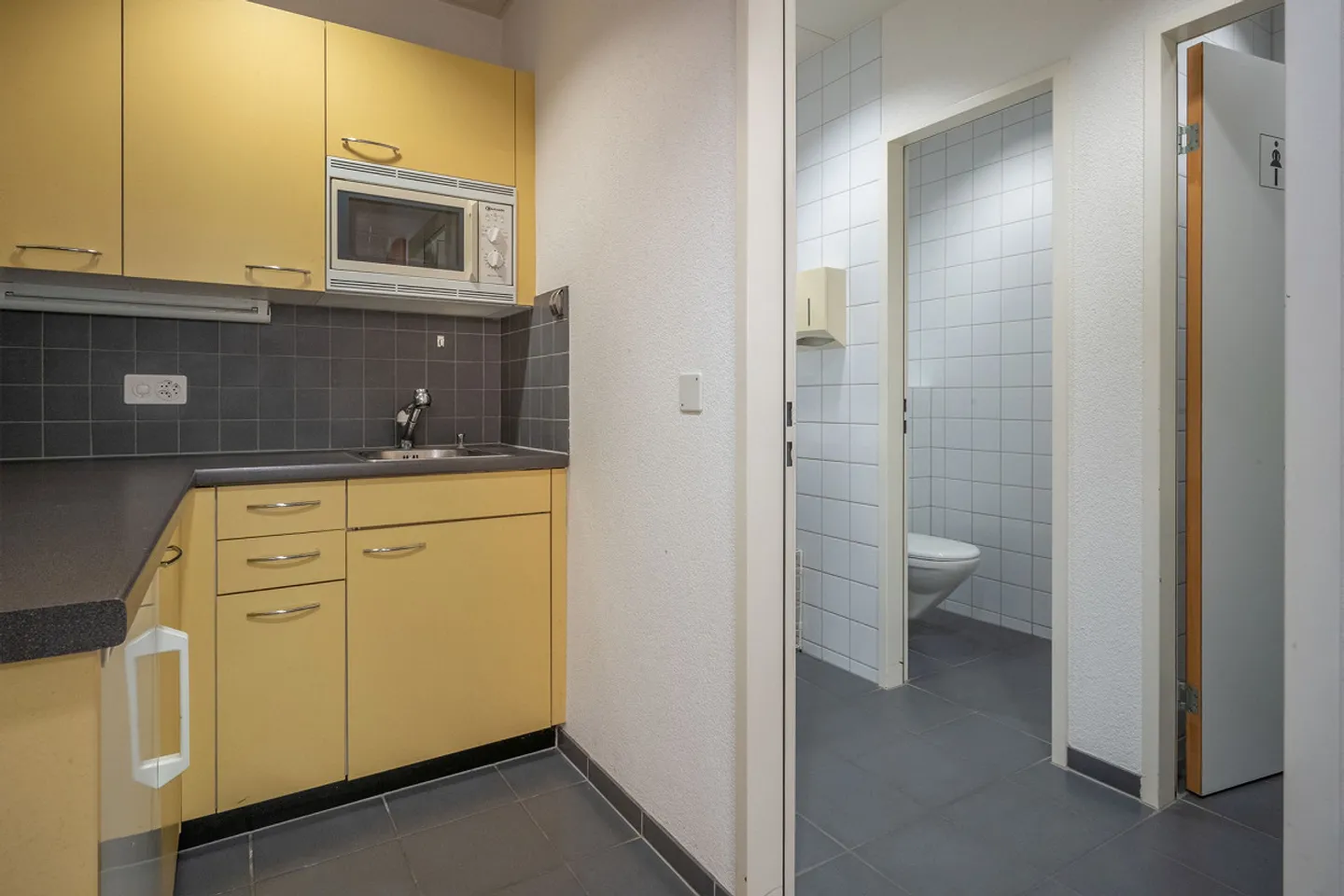 185 m² locaux commerciaux (utilisation temporaire) - Photo 4 sur 6