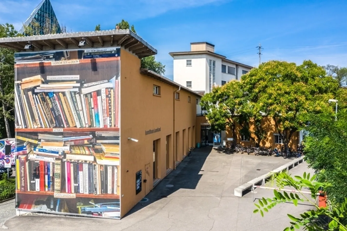 185 m² locaux commerciaux (utilisation temporaire) - Photo 1 sur 6