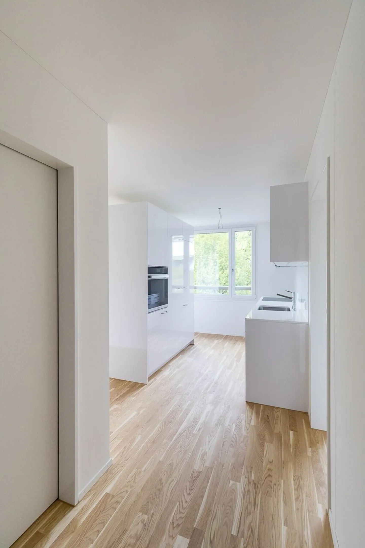 Modern 2.5 room apartment in nature-friendly Fünfeck - Photo 2 of 12