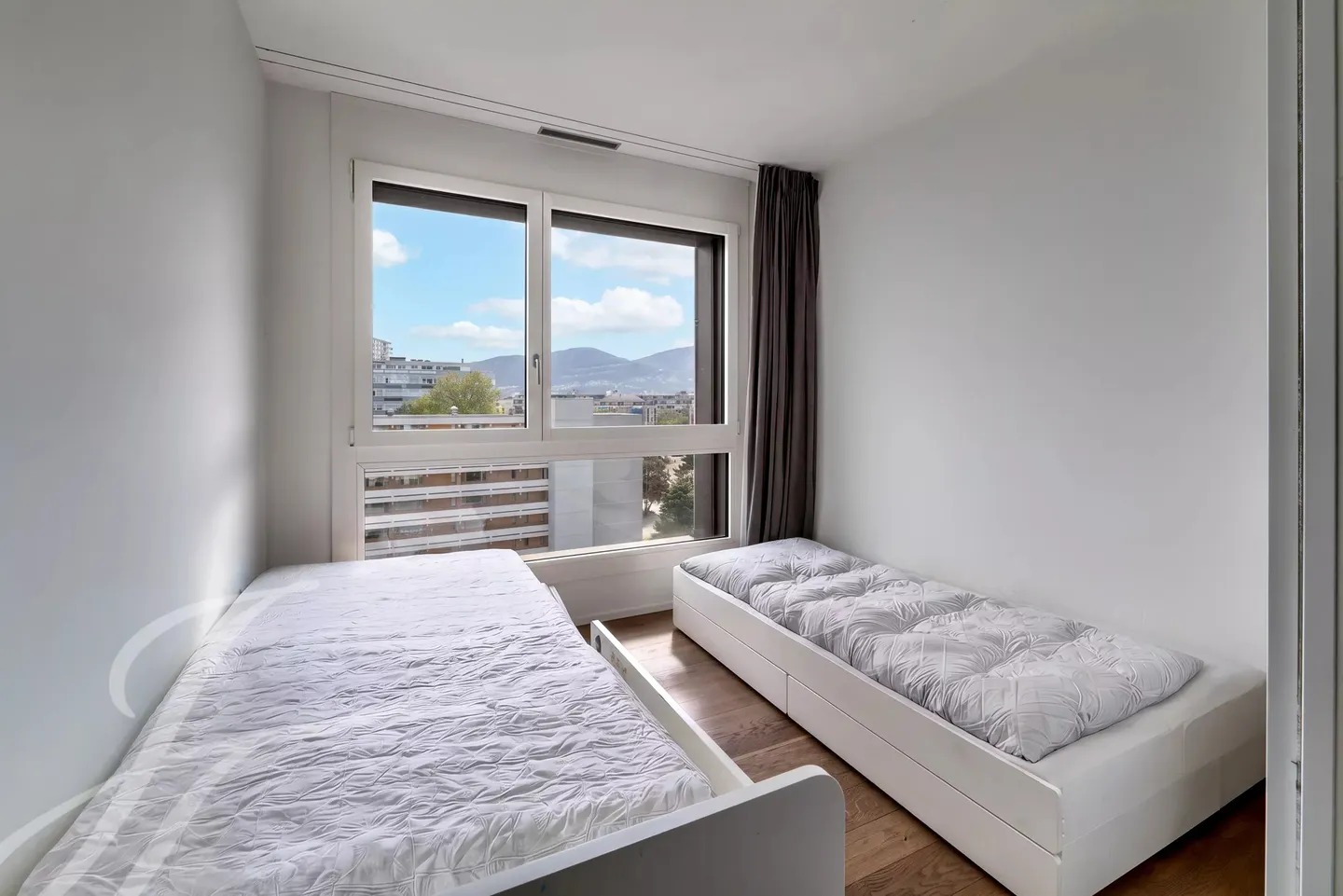 Wohnung in der oberen Etage mit unverbautem Blick - Foto 9 von 10