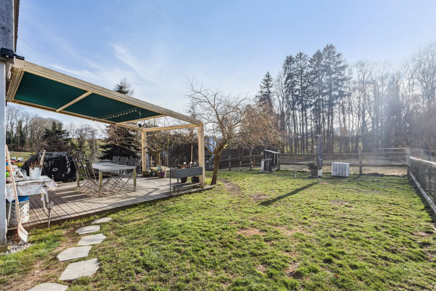 Charmantes Einfamilienhaus in der ruhigen Gemeinde Ropraz - Foto 3 von 13