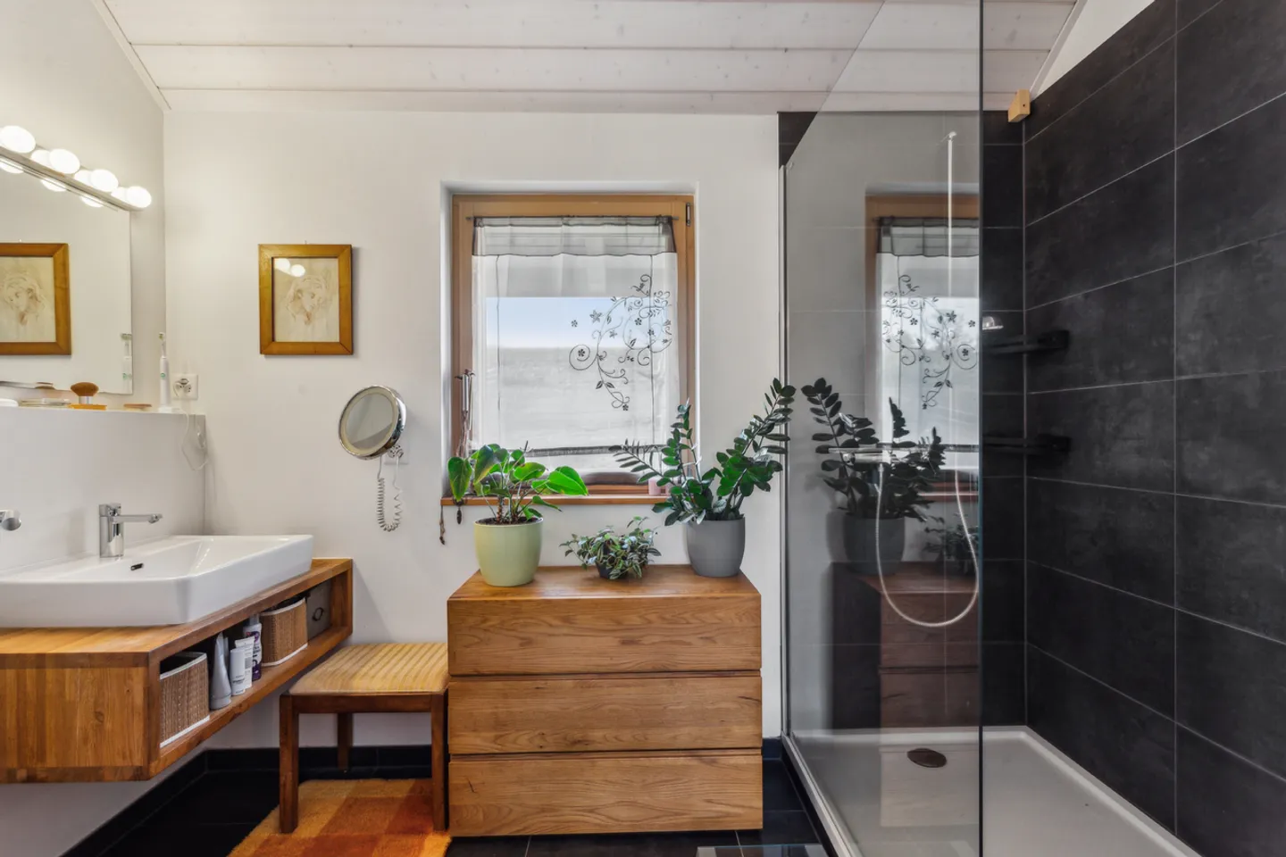 Charmantes Einfamilienhaus in der ruhigen Gemeinde Ropraz - Foto 9 von 13