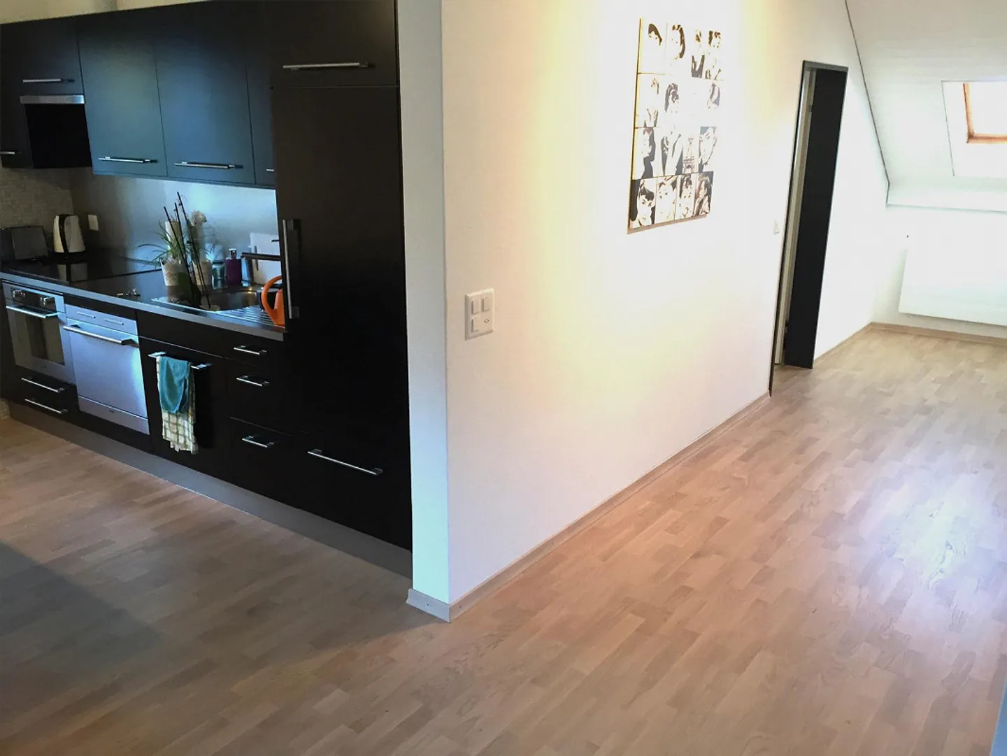 Charming, spacious living under the roof – Prime location - Photo 2 of 10