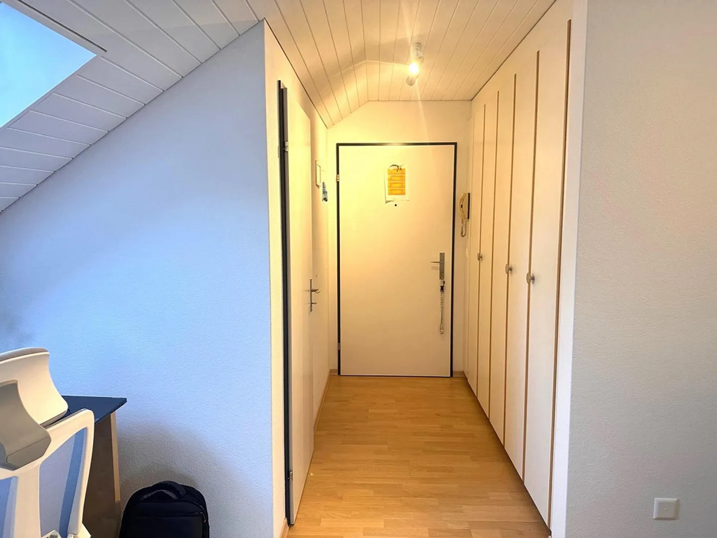 Charming, spacious living under the roof – Prime location - Photo 6 of 10