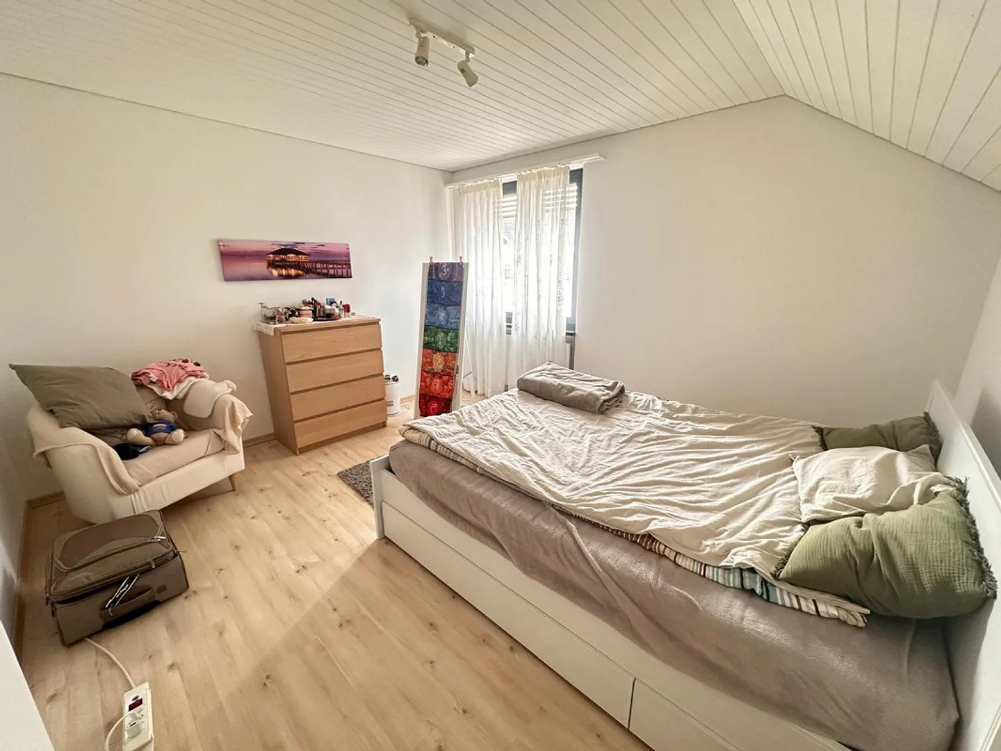 Charming, spacious living under the roof – Prime location - Photo 5 of 10