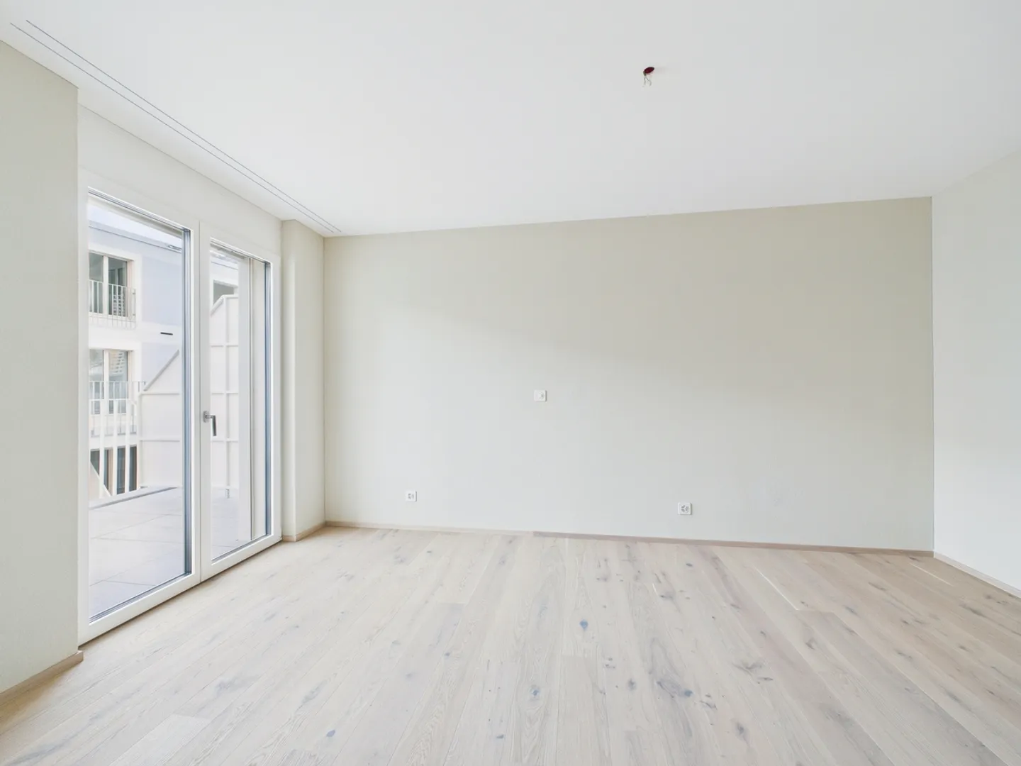 Modern 3.5-room apartment with balcony in Chur - Photo 5 of 10