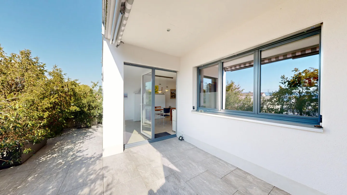 Modern 2.5-room condominium with spacious balcony - Photo 8 of 11