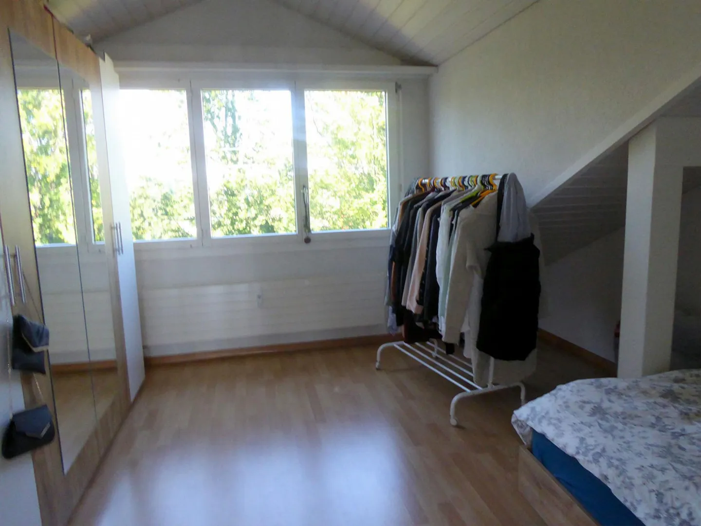 Penthouse de 2½ pièces de rêve avec balcon sud - Photo 3 sur 6