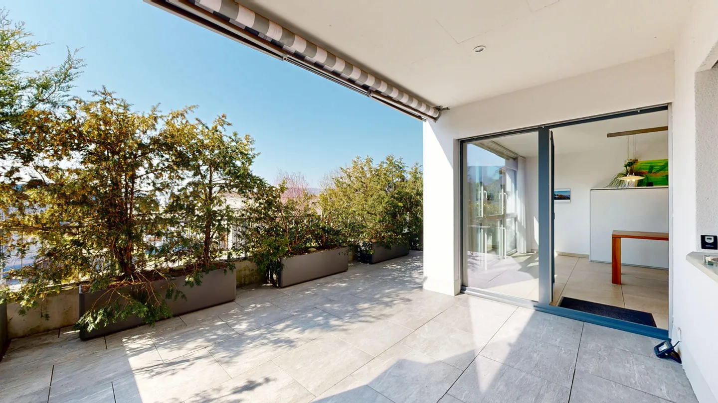 Modern 2.5-room condominium with spacious balcony - Photo 7 of 11