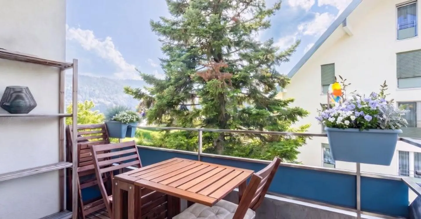 Eine außergewöhnliche Penthousewohnung mit 4,5 Zimmern und Blick auf den See und die Alpen - Foto 3 von 10