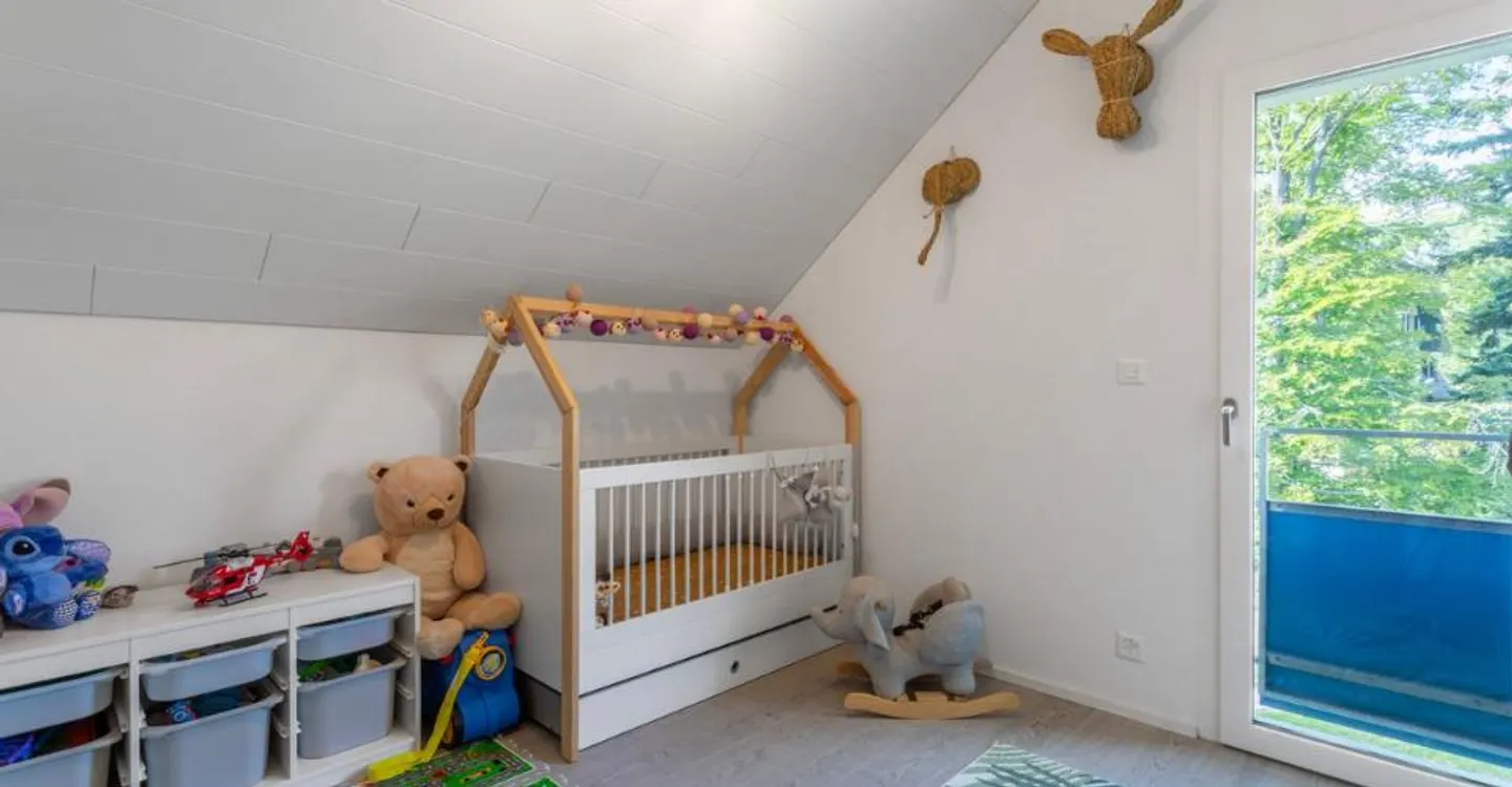 Eine außergewöhnliche Penthousewohnung mit 4,5 Zimmern und Blick auf den See und die Alpen - Foto 6 von 10