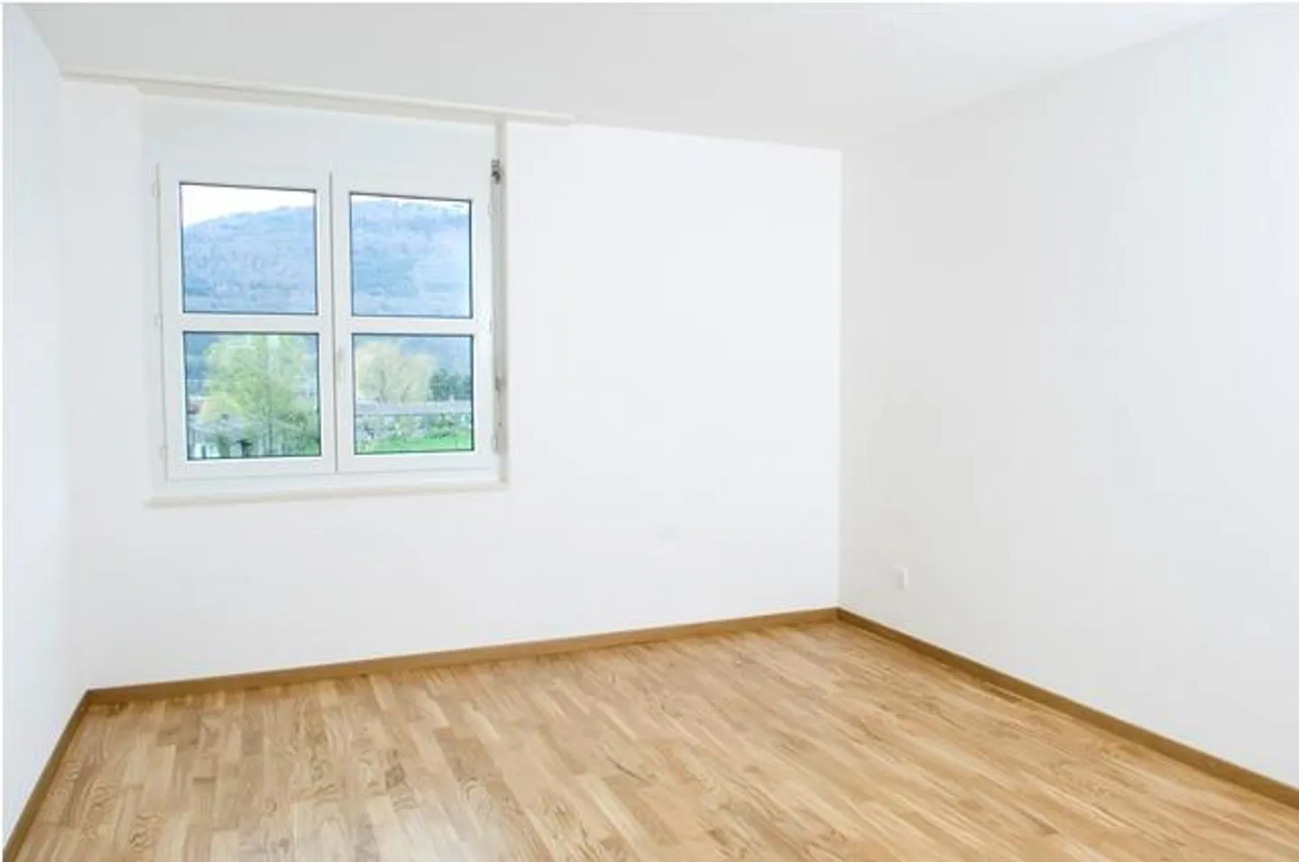 Modern Family Apartment - Photo 2 of 8