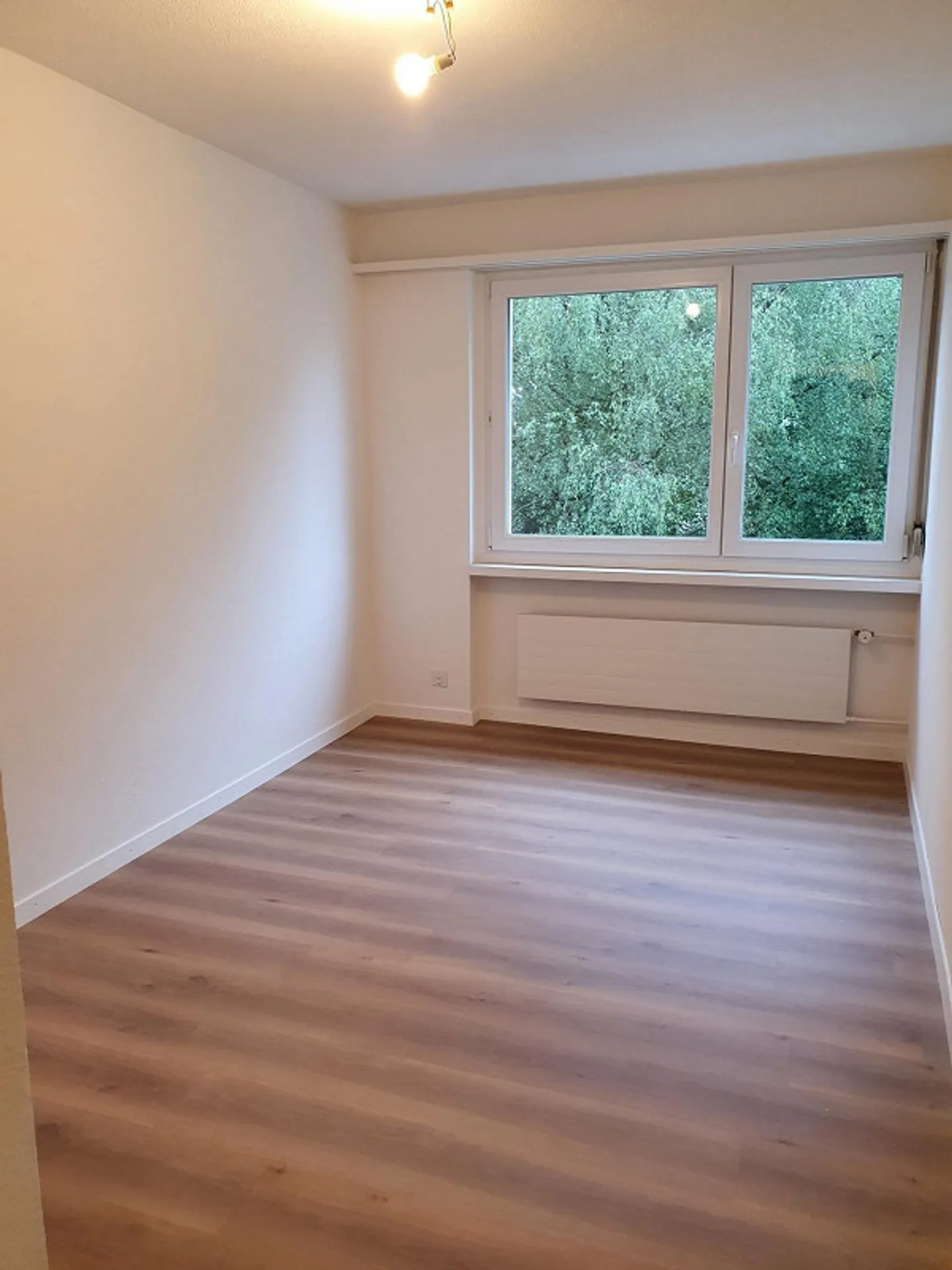 Luminoso appartamento di 3,5 stanze a Dübendorf - Foto 4 di 4