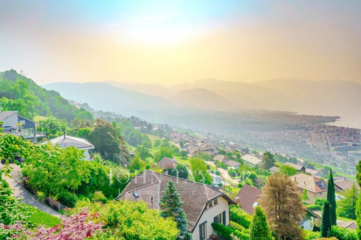 Opportunity not to be missed! Exceptional villa with breathtaking view of the lake - Photo 20 of 20