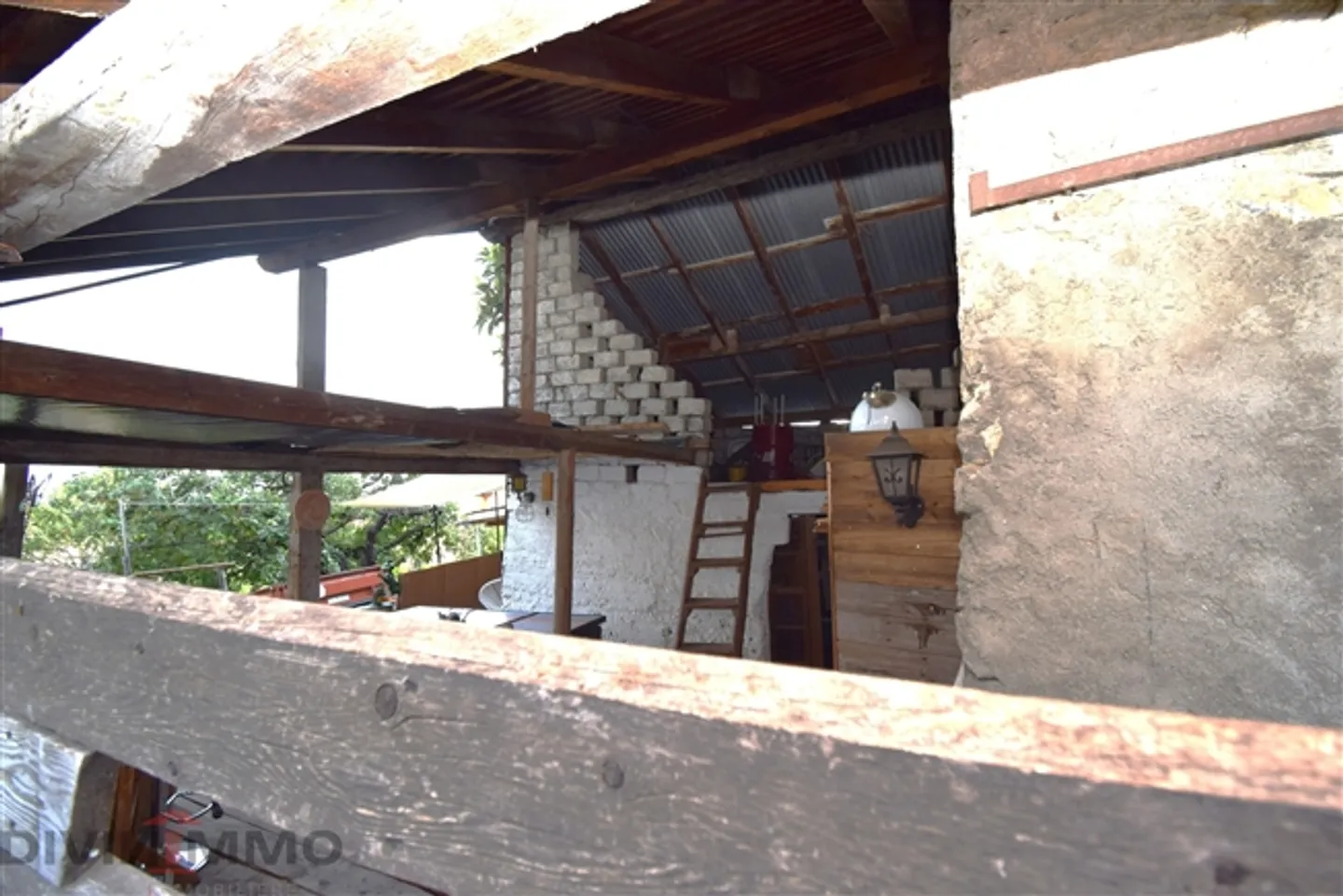 Affascinante fienile con bellissima terrazza, box garage e posto auto - Foto 2 di 5