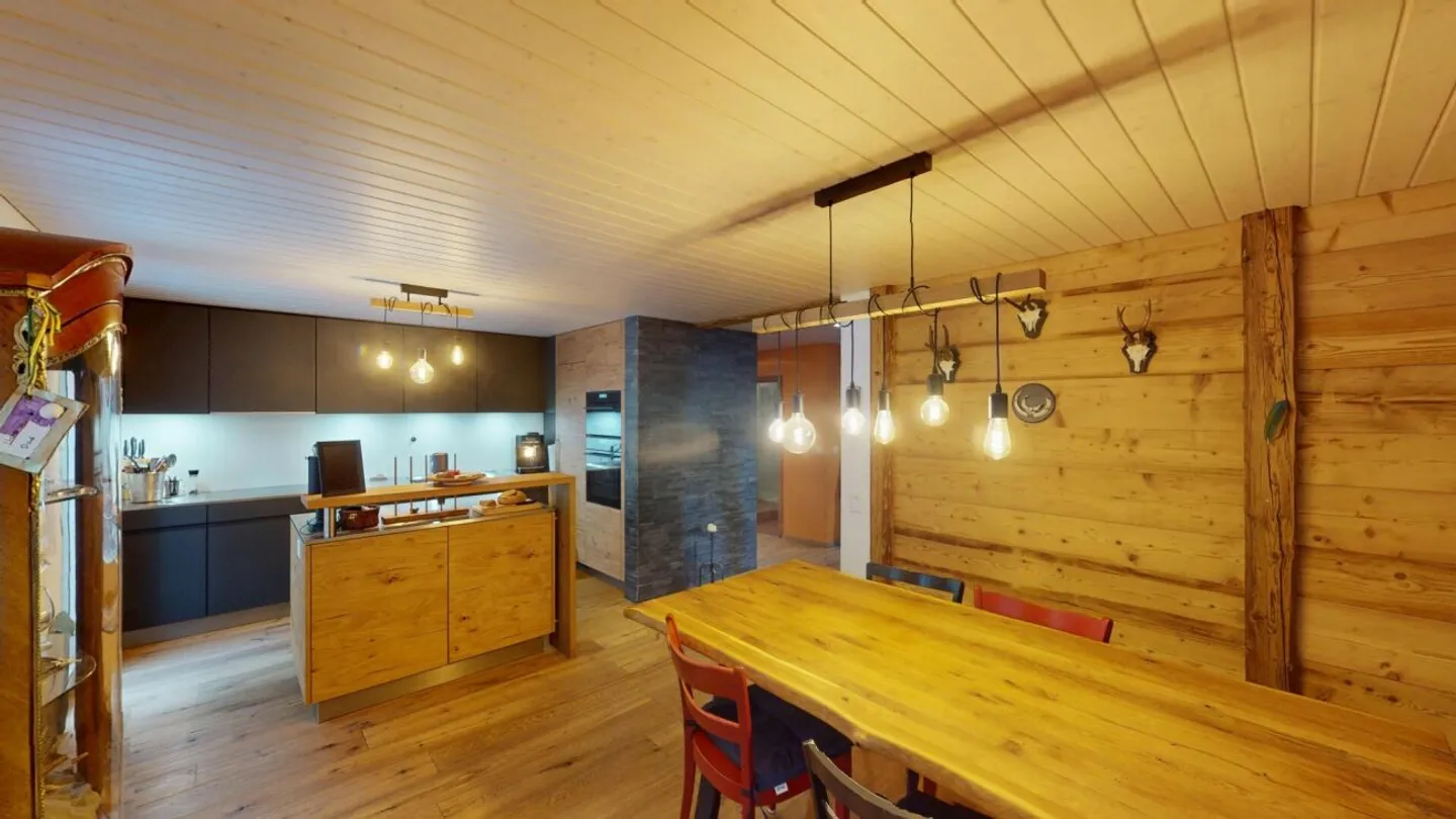 Quiet location, breathtaking view, renovated and full of potential - Photo 3 of 14