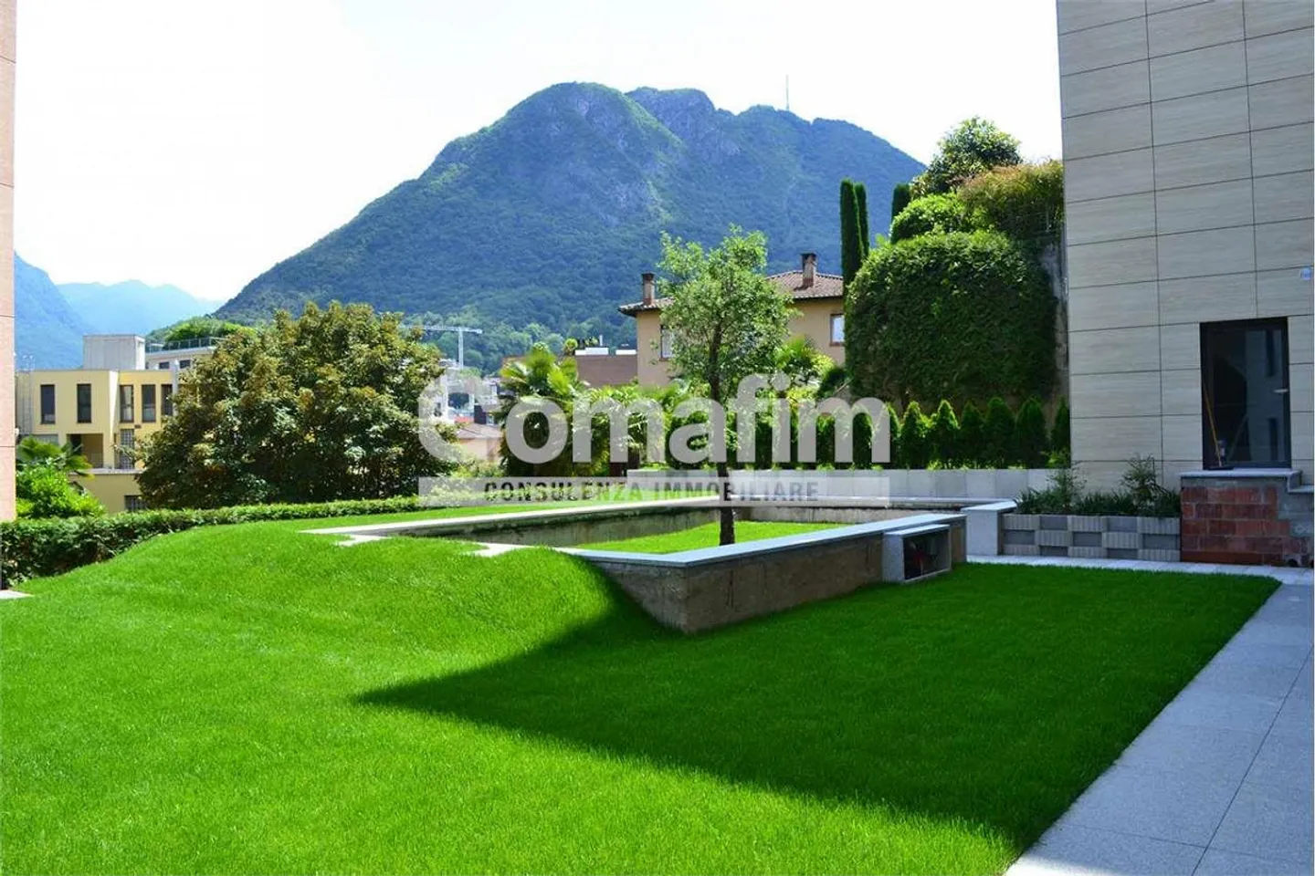 Lugano, ampio appartamento 2 1/2 loc. con giardino - Foto 2 di 8