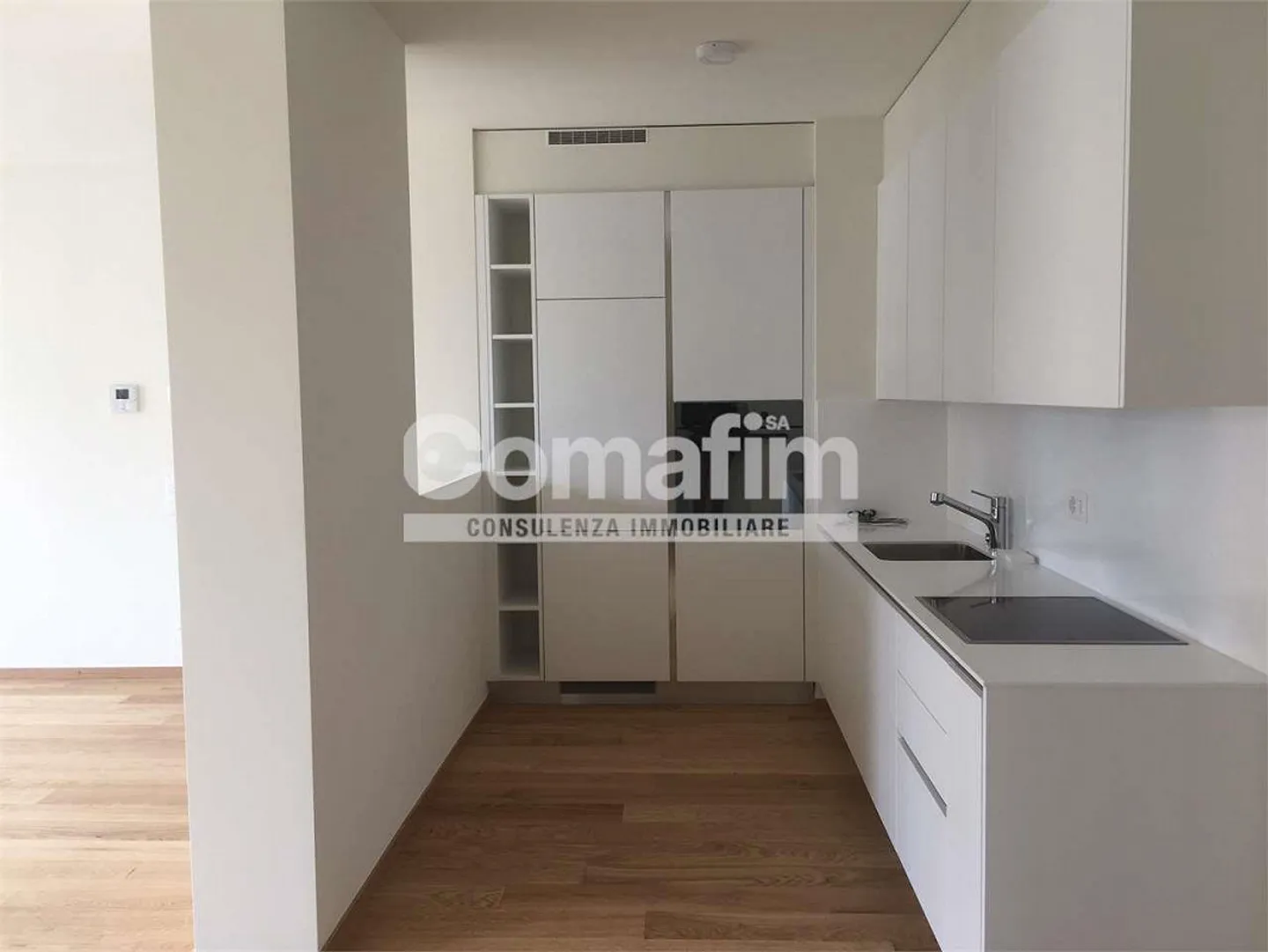 Lugano, ampio appartamento 2 1/2 loc. con giardino - Foto 4 di 8
