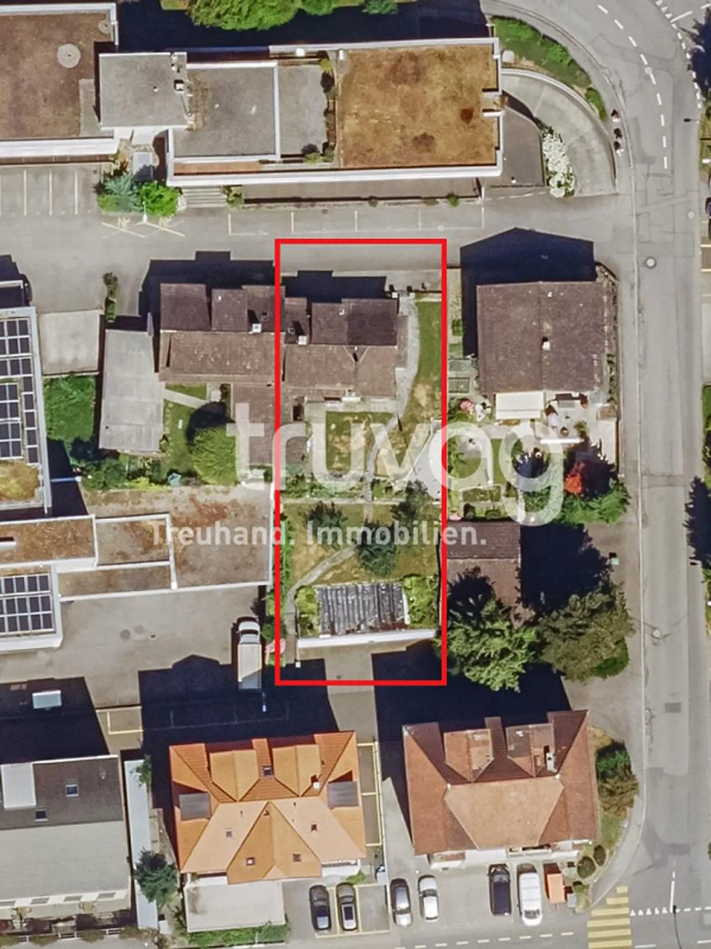 Terrain de 700 m² avec un potentiel de développement attrayant - Photo 2 sur 8