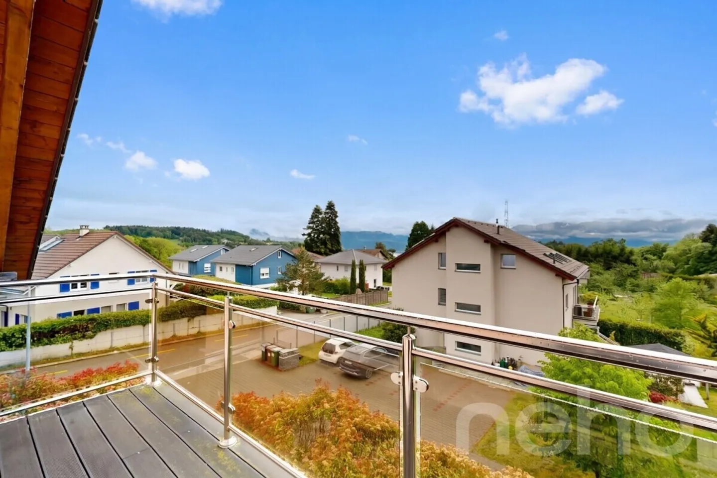 Contemporary penthouse with large balcony and unobstructed view - Photo 3 of 12