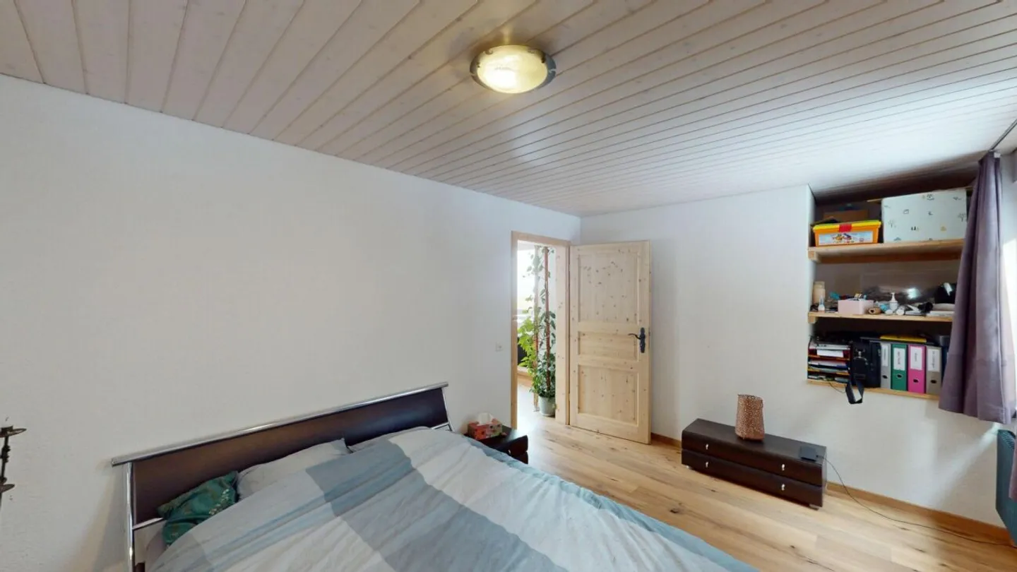 Quiet location, breathtaking view, renovated and full of potential - Photo 12 of 14