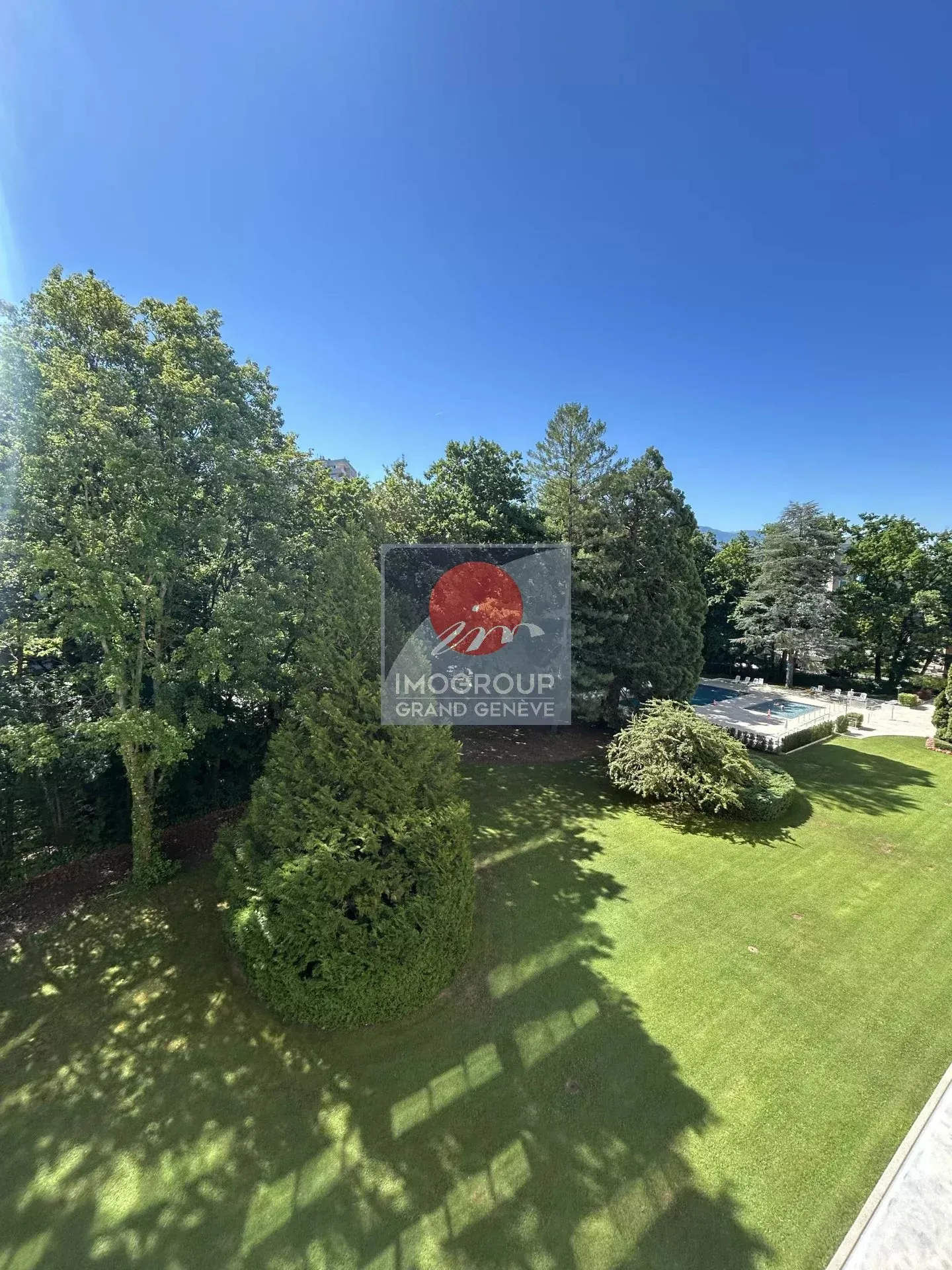 Apartment for rent - Photo 2 of 13