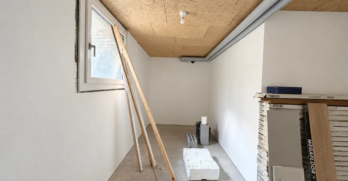 Prime Commercial Space in Monthey - Photo 5 of 7