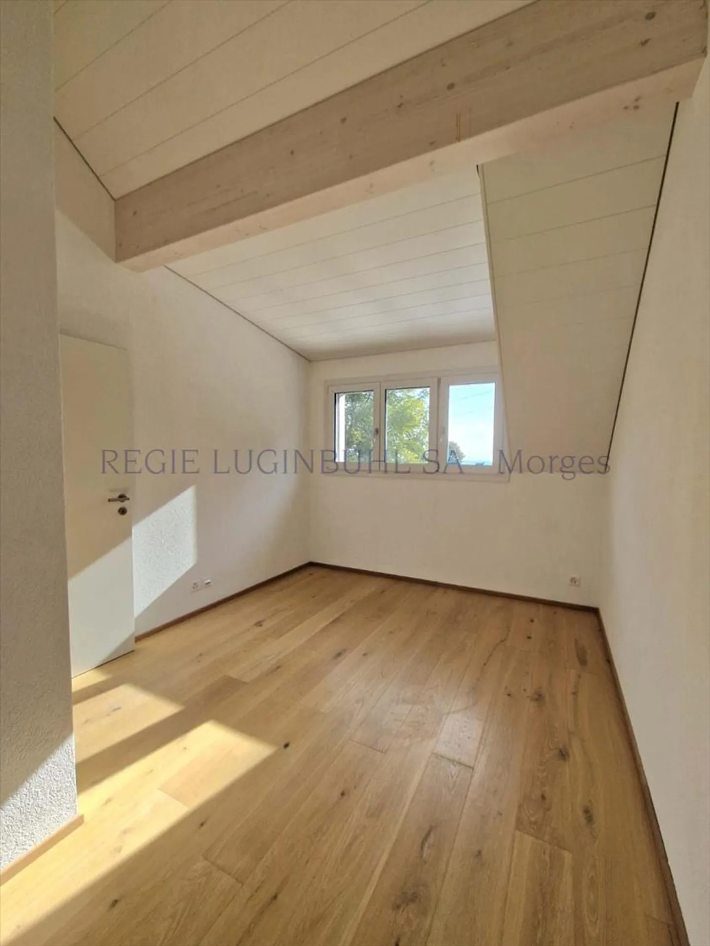 Row House Villa with 5.5 Rooms in Reverolle (Hautemorges) - Photo 8 of 11