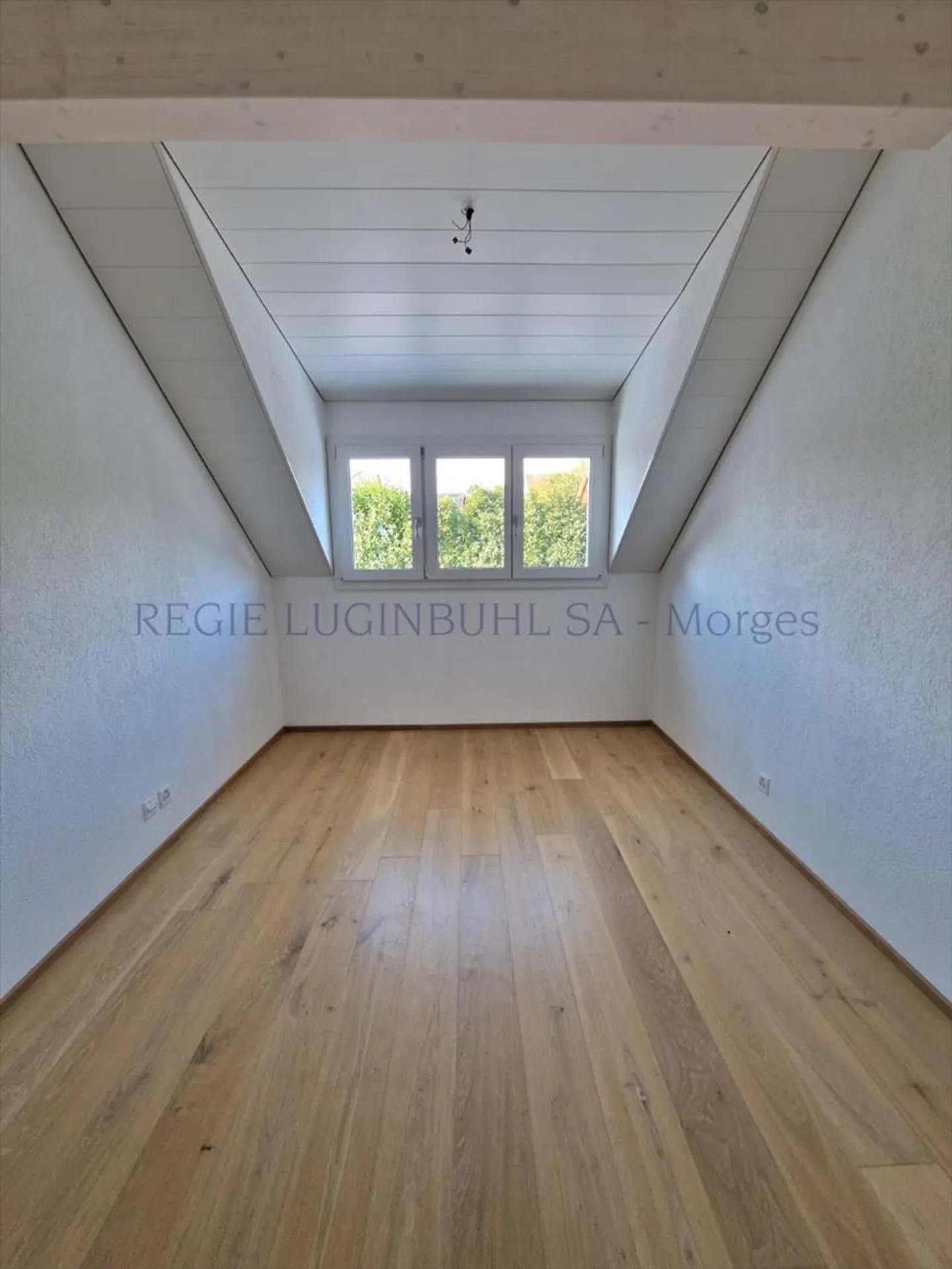 Row House Villa with 5.5 Rooms in Reverolle (Hautemorges) - Photo 10 of 11