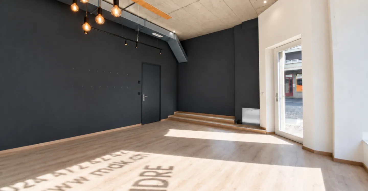 Prime Commercial Space in Monthey - Photo 2 of 7