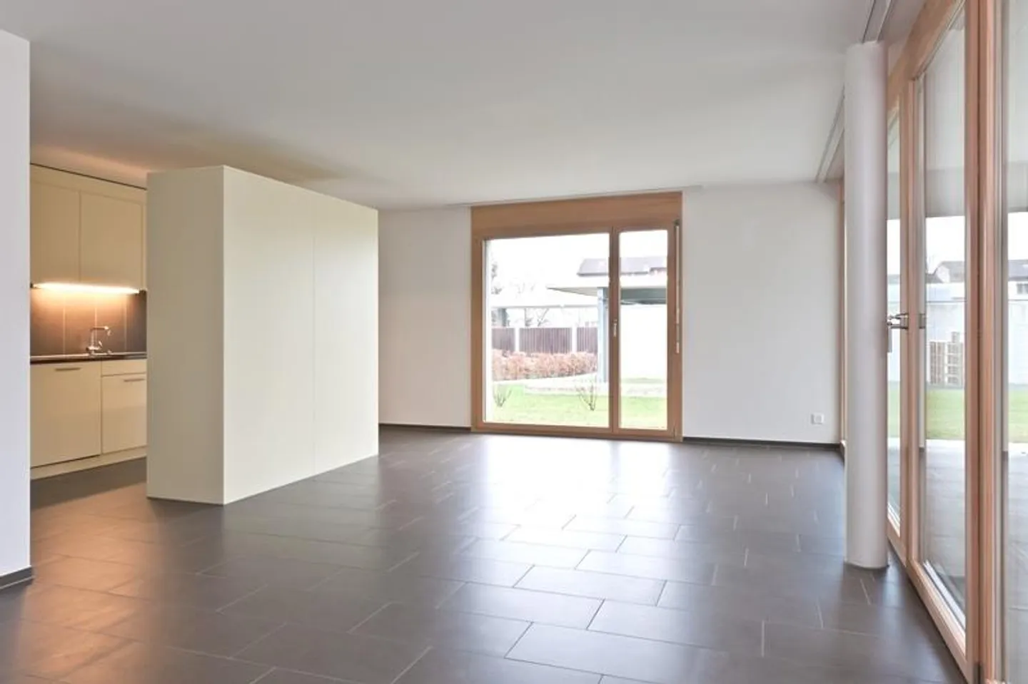 Appartement 3.5 pièces - Foto 3 von 12