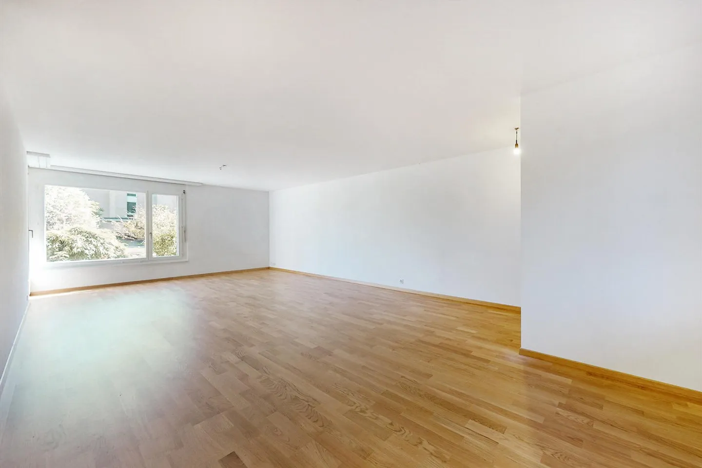 Appartamento luminoso 2.5 locali - Foto 2 di 6